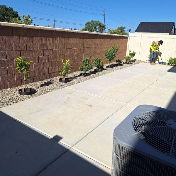 Dry-stacked stone retaining wall