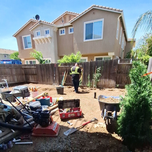 Gabion wall filled with river rocks